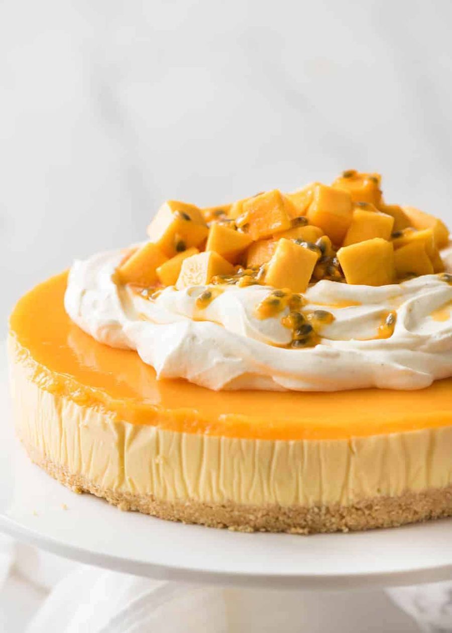 This No Bake Mango Cheesecake is a complete and utter celebration of summer! recipetineats.com