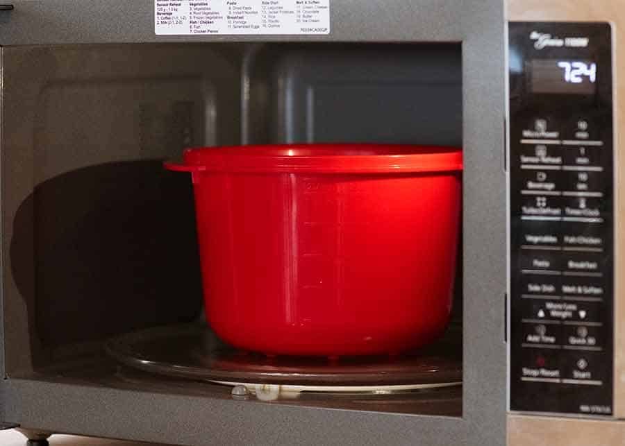 Photo showing how to cook rice in the microwave - perfectly!