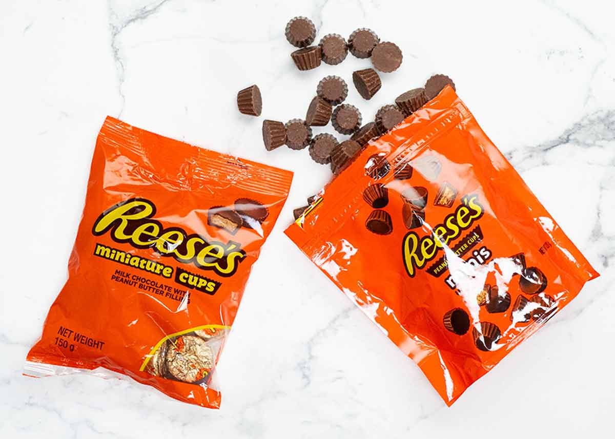 Reece's peanut butter cups for Chocolate peanut butter cake