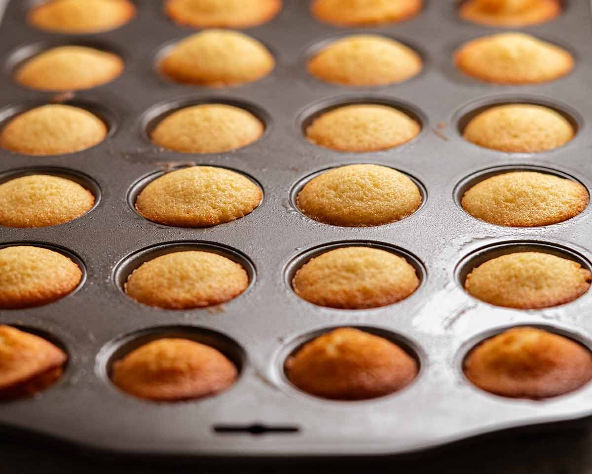 Mini cinnamon muffins