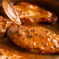 Chicken au poivre - French chicken with creamy peppercorn sauce